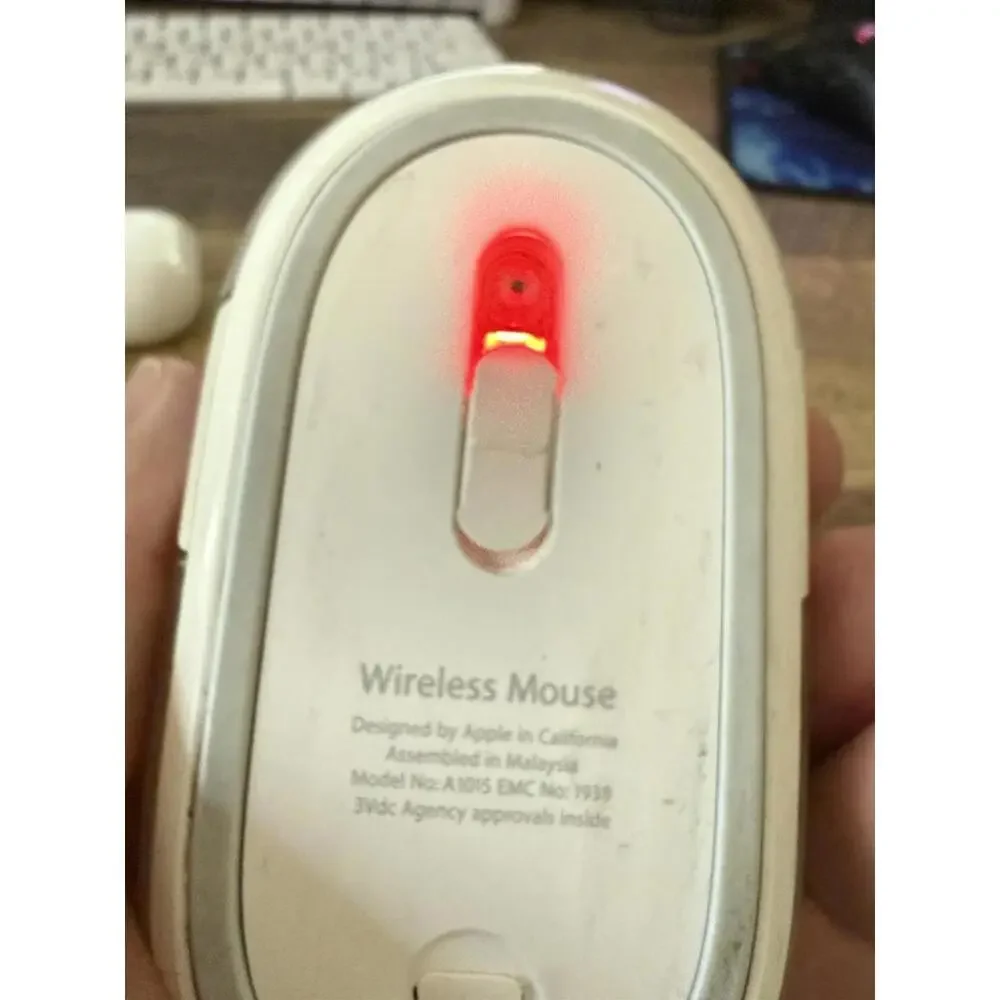 1st Generation Apple Wireless Mouse, Model A1015
